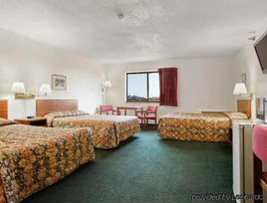 Hotel Super 8 By Wyndham Perham Exterior foto